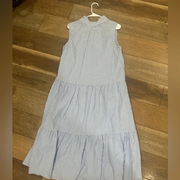 Long stripped dress - Picture 1 of 4